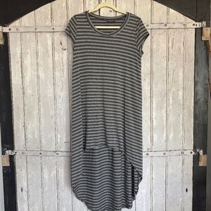 Chic Grey & White Striped Hi-Low T-Shirt Dress – Size S